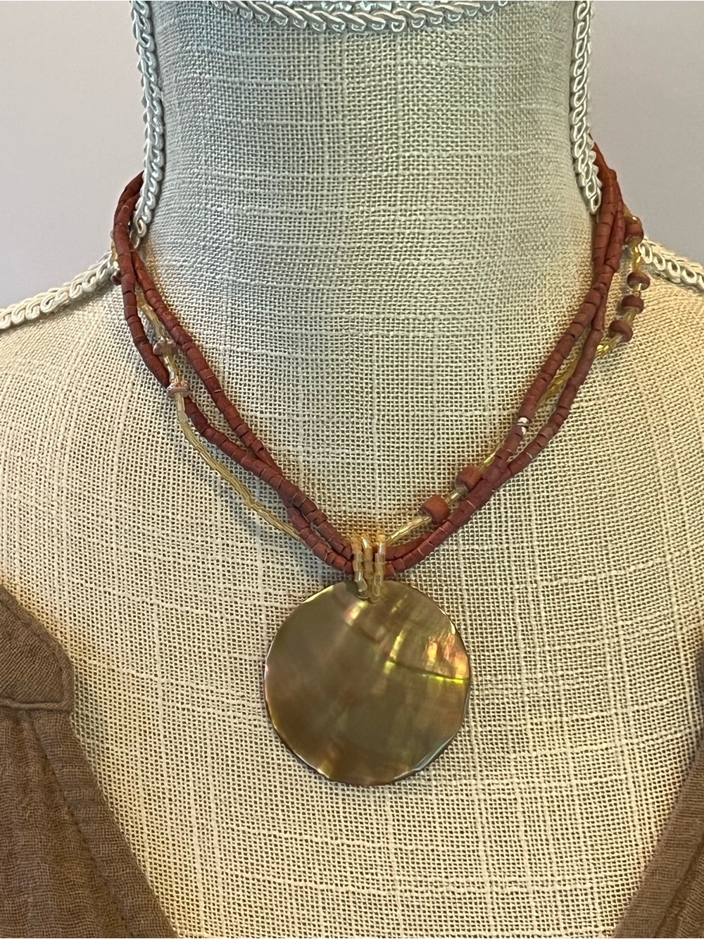 Shell Pendant Necklace